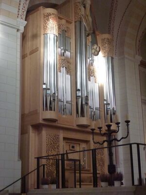 Bad Gandersheim Stiftskirche Orgel 2.jpg