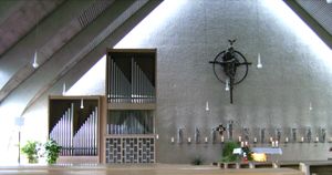 Bamberg wolfgang orgelundaltarraum.jpg