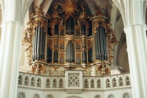 Berlin, Marienkirche, Orgel 1994.JPG