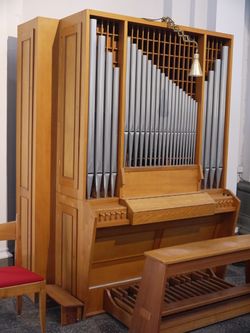 Berlin-Kreuzberg, St. Thomas (Chor-Orgel).JPG