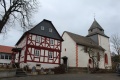 Dautphetal-Buchenau, Martinskirche mit Rathaus.JPG