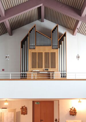 Londorf, St. Franziskus, Orgel, Orgel mit Empore.jpg