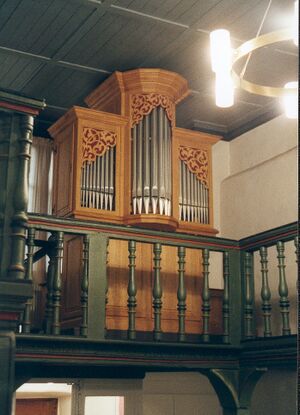 Marburg, Kapelle St. Jost, Orgel.jpg