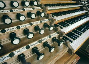 Ochsenhausen Gabler Orgel Spieltisch.JPG