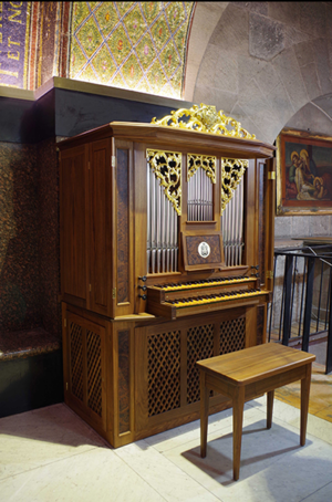Orgel Grabeskirche.PNG