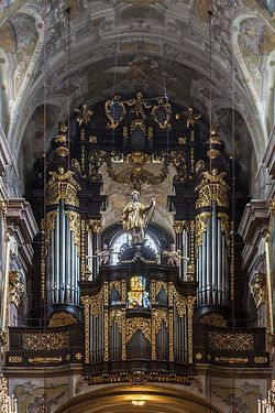St. Pölten Dom Orgel Prospekt.JPG