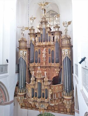 Stralsund, St. Marien-Kirche (Stellwagen-Orgel) (1).jpg
