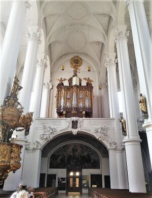Straubing, Karmelitenkirche (2).jpg