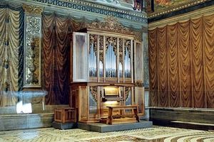 Vatikan Sixtinische Kapelle Mathis Orgel.jpg