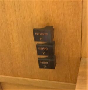 Rottweil, Aussegnungshalle (4).jpg