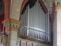 Seitlicher Blick auf die Orgel