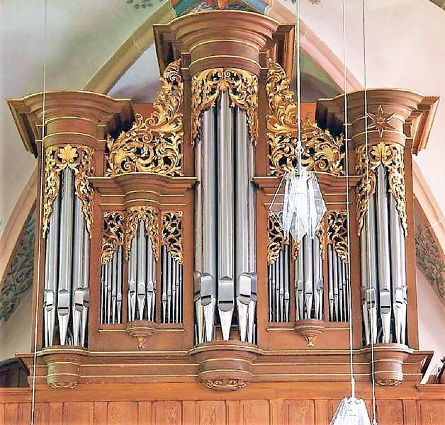 Datei:Traben-Trarbach, Peterskirche (Traben).jpg