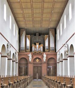 Seligenstadt, Basilika St. Petrus und Marcellinus (1).jpg