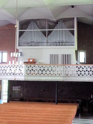 München-Fürstenried, Andreaskirche (1).jpg