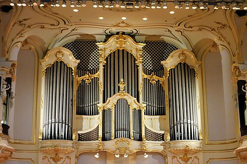 Hamburg Laeiszhalle Orgel (2) (retouched).jpg