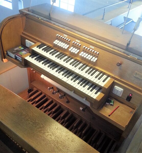 Datei:München-Perlach, St. Paulus (2).jpg