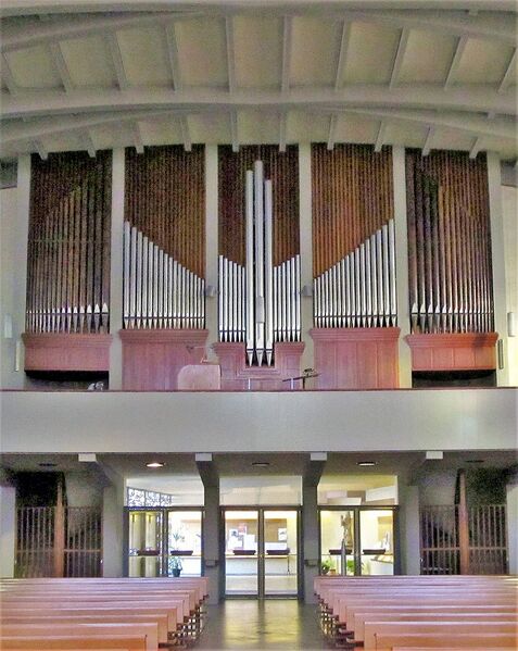 Datei:Dudweiler, St. Barbaraneu.jpg