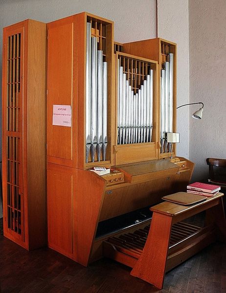 Datei:Wehrden, Auferstehungskirche.jpg