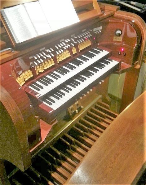 Datei:Aachen-Verlautenheide, St. Hubert (Bach-Orgel) (2).jpg