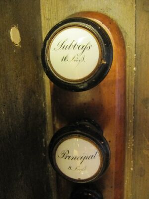 Ahrenshagen, Dorfkirche, Register.JPG