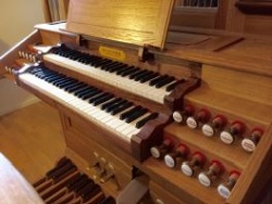 Aigle Spieltisch.JPG