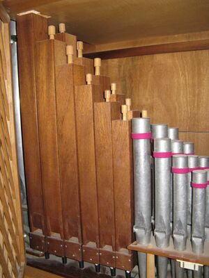 Alfdorf, Friedenskirche, Pfeifen.JPG