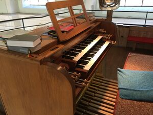 Anras St. Stephanus Spieltisch.JPG