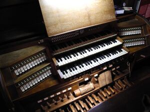 Apolda, Lutherkirche, Spieltisch.JPG