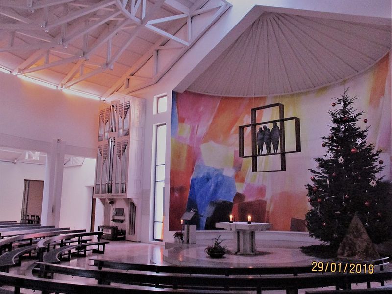 Datei:Bad Griesbach Emmauskirche.jpg