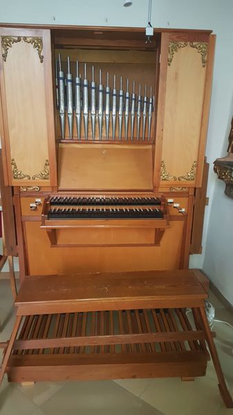 Datei:Bad Traunstein Chororgel1.jpg