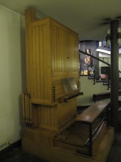 Berlin, Hedwigskathedrale (Kryptaorgel).JPG