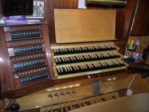 Berlin, Kapernaumkirche, Spieltisch.JPG