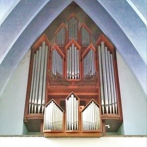 Berlin, Kirche am Hohenzollernplatz (Kemper-Orgel) (1).jpg