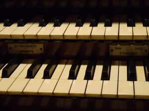 Berlin, Martin-Luther-Gedächtnis-Kirche, Firmenschild.JPG