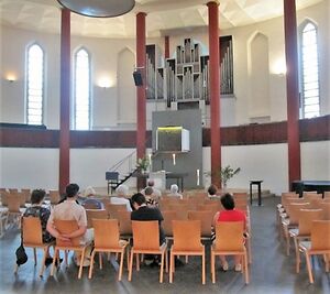 Berlin, Rundkirche auf dem Tempelhofer Feldneu.jpg