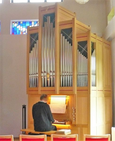 Datei:Berlin-Biesdorf, Versöhnungskirche (1).JPG