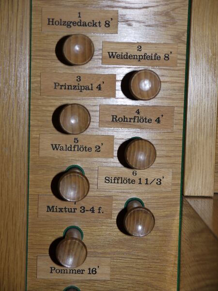 Datei:Berlin-Bohnsdorf, St.-Hedwigs-Kapelle, Register.JPG