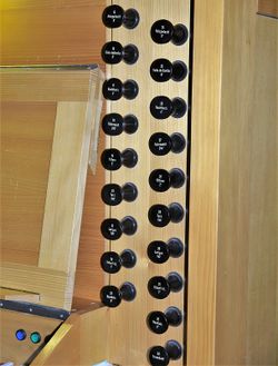 Berlin-Britz, Bruder-Klaus-Kirche, Registerneu.JPG