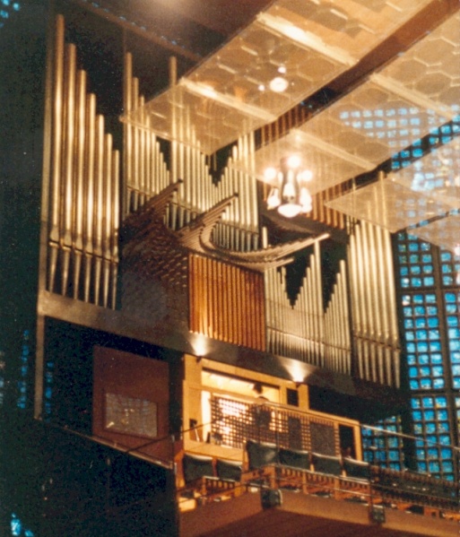 Datei:Berlin-Charlottenburg, KWG, Orgel 1994.jpg