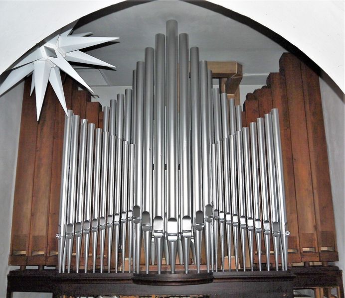 Datei:Berlin-Franz. Buchholz, St. Johannes Evangelist, Prospektneu.JPG