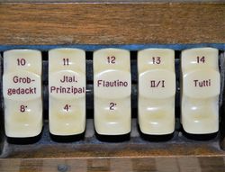 Berlin-Franz. Buchholz, St. Johannes Evangelist, Registerneu.JPG