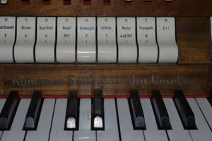 Berlin-Friedenau, St. Konrad, Firmenschild.JPG