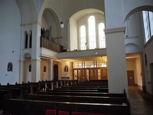 Berlin-Friedrichshain, Dreifaltigkeitskirche, Innenraum.JPG