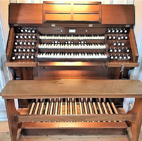 Datei:Berlin-Kreuzberg, Heilig-Kreuz-Kirche (2).jpg