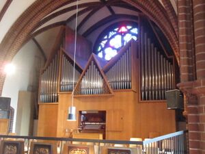 Berlin-Lankwitz, Dreifaltigkeitskirche, Prospekt.JPG