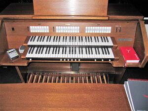 Berlin-Lankwitz, St. Benedikt (4).JPG