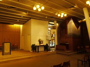 Berlin-Neukölln, Adventgemeinde, Innenraum.JPG