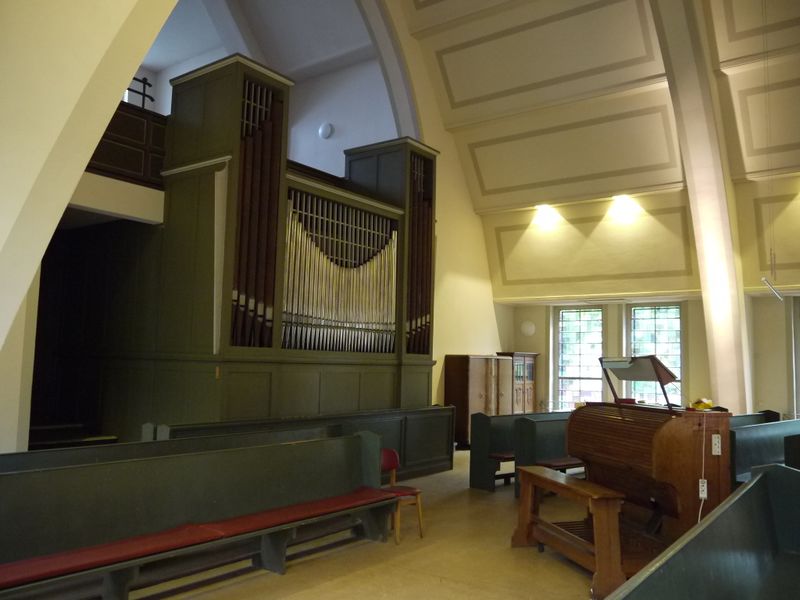 Datei:Berlin-Niederschöneweide, Friedenskirche, Prospekt.JPG