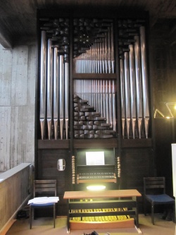 Berlin-Reinickendorf, Apostel-Johannes-Kirche (Hauptorgel).JPG