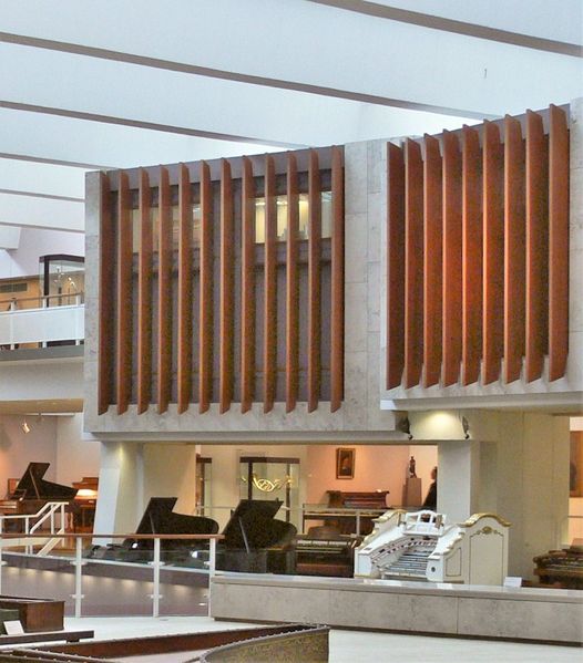 Datei:Berlin-Tiergarten, (Wurlitzer-Orgel) (1).jpg